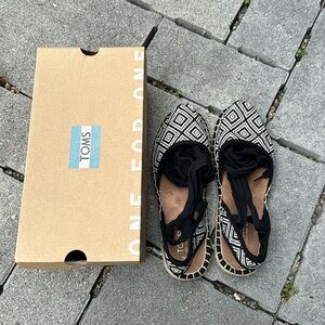 TOMS Espadrilles